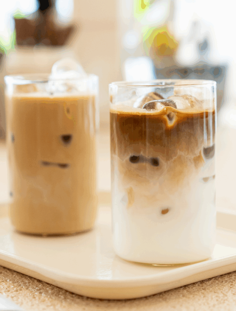 2 iced coffees in glasses