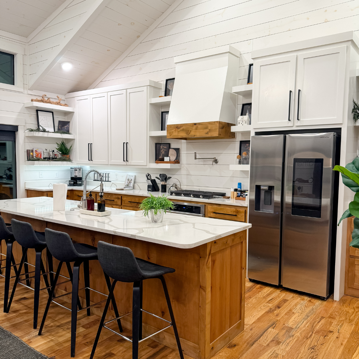 spanish angels cabin kitchen