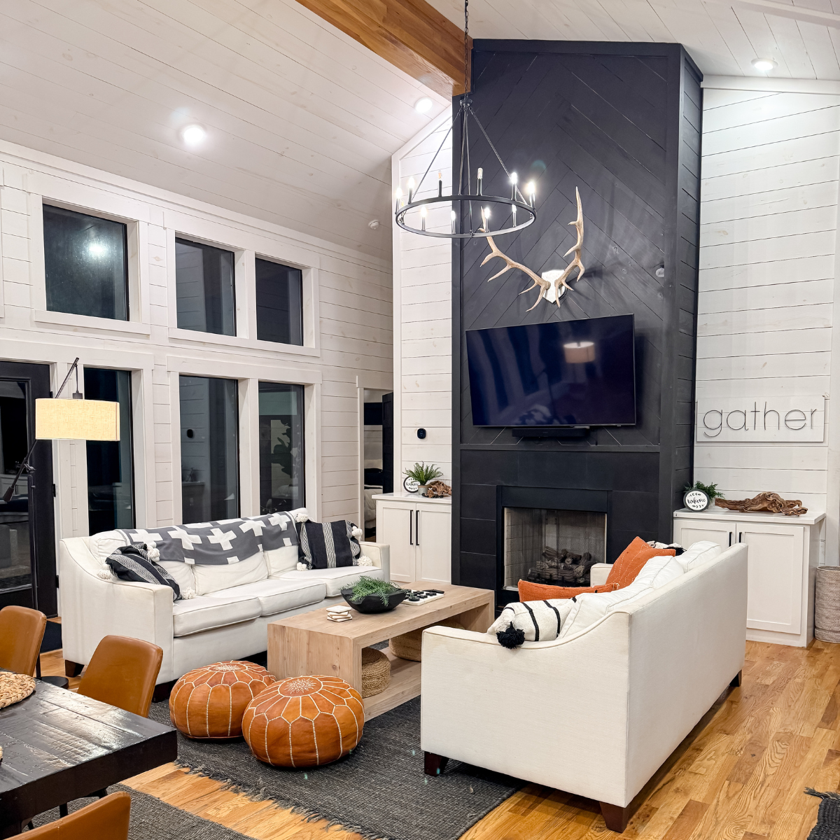 spanish angels cabin living room