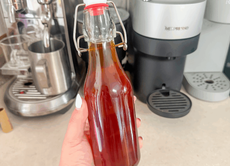 Homemade vanilla syrup cover photo